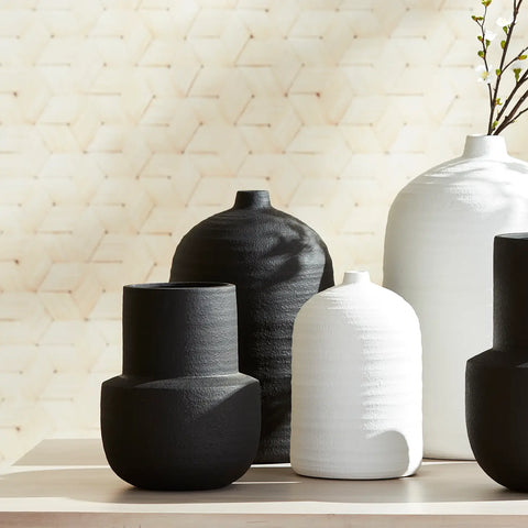 Black Darla Vase, 2 Size Options